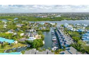 1271 DOCKSIDE PL #215, SARASOTA, FL 34242 Sold 09/01/22