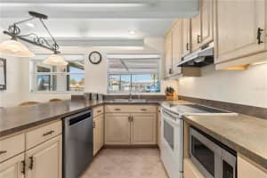 5016 MANGROVE POINT RD, BRADENTON, FL 34210 Sold 10/07/22