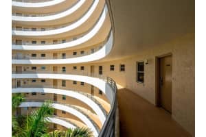 6300 MIDNIGHT PASS RD #505, SARASOTA, FL 34242 Sold 09/15/22