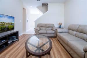 7569 PLANTATION CIR, UNIVERSITY PARK, FL 34201 Sold 09/09/22