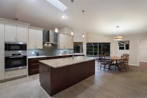 6804 ERICA LN, SARASOTA, FL 34241 Sold 08/19/22