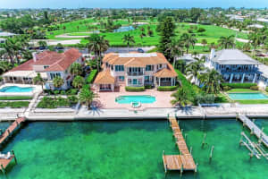 699 KEY ROYALE DRIVE, HOLMES BEACH, FL 34217 Sold 12/11/23
