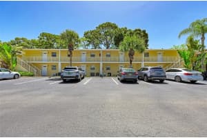 972 LA COSTA CIR #1, SARASOTA, FL 34237 Sold 04/04/23