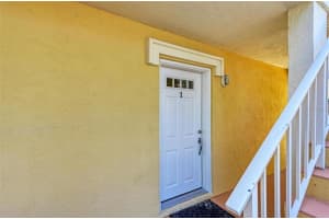 912 LA COSTA CIR #1, SARASOTA, FL 34237 Sold 05/10/23