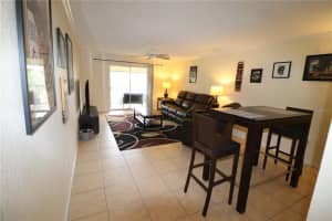 972 LA COSTA CIR #2, SARASOTA, FL 34237 Sold 10/07/22