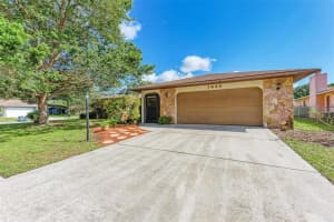 1645 BAY HILL CIR, SARASOTA, FL 34232 Sold 09/16/22