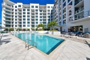 111 S PINEAPPLE AVE #813, SARASOTA, FL 34236 Sold 10/04/22
