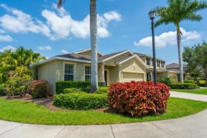 8475 KARPEAL DR, SARASOTA, FL 34238 Sold 07/26/22
