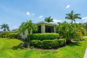 8475 KARPEAL DR, SARASOTA, FL 34238 Sold 07/26/22