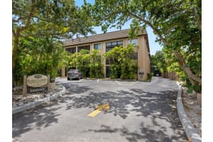 3700 S OSPREY AVE #102, SARASOTA, FL 34239 Sold 08/12/22