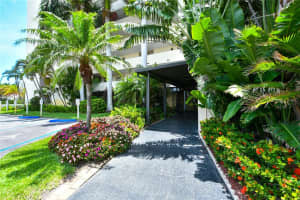 20 WHISPERING SANDS DR #106, SARASOTA, FL 34242 Sold 11/10/22