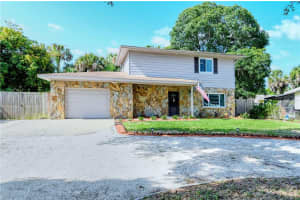 2938 WILLIAMSBURG ST, SARASOTA, FL 34231 Sold 08/12/22