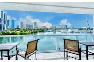 650 Golden Gate Pt #301, SARASOTA