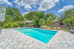 2660 57TH ST, SARASOTA, FL 34243 Sold 05/03/23