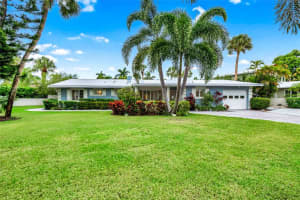 301 JACKSON DR, SARASOTA, FL 34236 Sold 07/25/22