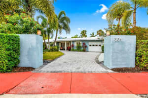 301 JACKSON DR, SARASOTA, FL 34236 Sold 07/25/22