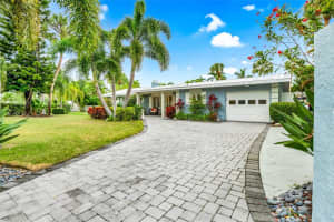 301 JACKSON DR, SARASOTA, FL 34236 Sold 07/25/22