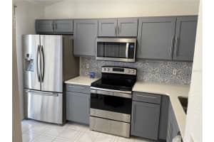 90 PINE ISLAND CIR, KISSIMMEE, FL 34743 Sold 09/20/22