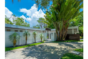 7323 PINE NEEDLE RD, SARASOTA, FL 34242 Sold 04/28/23