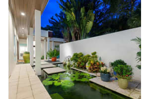 7323 PINE NEEDLE RD, SARASOTA, FL 34242 Sold 04/28/23