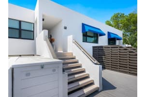 811 BAYPORT WAY, LONGBOAT KEY, FL 34228 Sold 07/14/22