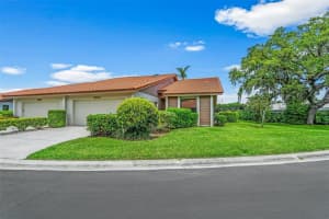 3883 WILSHIRE CIR W #124, SARASOTA, FL 34238 Sold 07/29/22