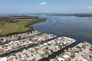 3712 PLUMOSA TER, BRADENTON, FL 34210 Sold 09/14/22