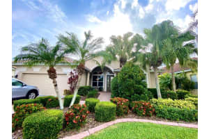 6558 41ST CT E, SARASOTA, FL 34243 Sold 08/19/22