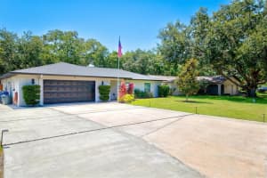 8318 SYLVAN WOODS DR, SARASOTA, FL 34243 Sold 08/25/22