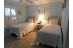 1800 GULF DR N #214, BRADENTON BEACH, FL 34217 Sold 08/10/22