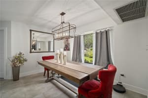4609 MEADOWVIEW CIR, SARASOTA, FL 34233 Sold 07/28/22