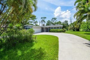 711 WHITFIELD AVE, SARASOTA, FL 34243 Sold 08/11/22
