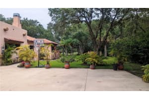 1737 PALM VIEW RD, SARASOTA, FL 34240 Sold 12/12/22