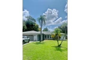 8423 SYLVAN WOODS DR, SARASOTA, FL 34243 Sold 10/27/22