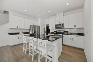 11617 WOODLEAF DR, LAKEWOOD RANCH, FL 34211 Sold 08/26/22