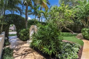 528 JACKSON DR, SARASOTA, FL 34236 Sold 04/11/23