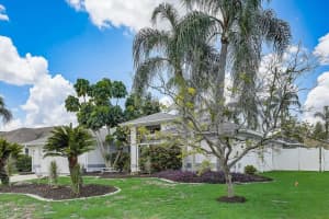 6108 55TH AVENUE CIR E, BRADENTON, FL 34203 Sold 09/01/22