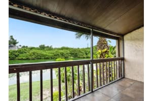 2608 HIDDEN LAKE DR N #C, SARASOTA, FL 34237 Sold 09/06/22