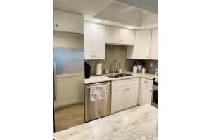 5987 HIBISCUS DR #5987, BRADENTON, FL 34207 Sold 07/29/22