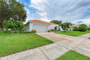 6635 EASTON DR, SARASOTA, FL 34238 Sold 11/18/22