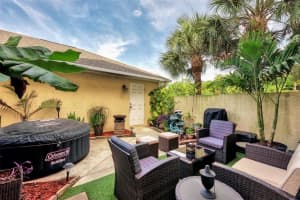 5651 SIMONTON ST, BRADENTON, FL 34203 Sold 09/23/22