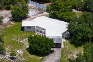 2831 59TH ST, SARASOTA, FL 34243 Sold 09/09/22