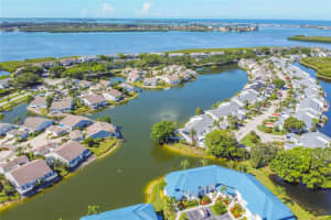 972 SANDPIPER CIR, BRADENTON, FL 34209 Sold 09/29/22