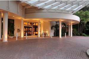 1255 N GULFSTREAM AVE #305, SARASOTA, FL 34236 Sold 08/05/22