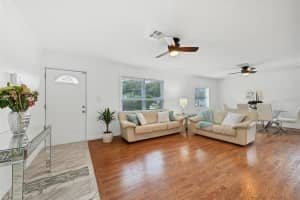 5453 WINEWOOD DR, SARASOTA, FL 34232 Sold 09/09/22