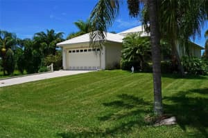 2 WINDWARD PL, CAPE HAZE, FL 33946 Sold 11/17/22