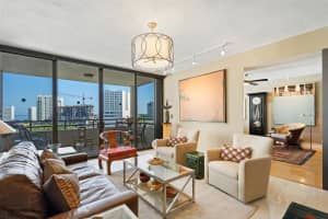 1255 N GULFSTREAM AVE #1001, SARASOTA, FL 34236 Sold 09/16/22