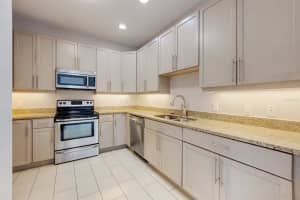 6604 7TH AVENUE CIR W, BRADENTON, FL 34209 Sold 04/03/23