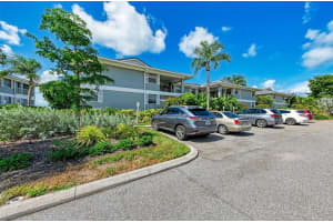 1247 EDGEWATER CIR #1247, BRADENTON, FL 34209 Sold 08/19/22