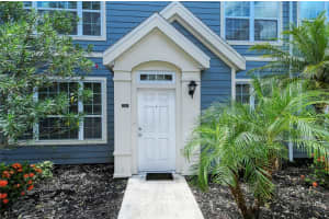 5561 ROSEHILL RD #204, SARASOTA, FL 34233 Sold 09/02/22